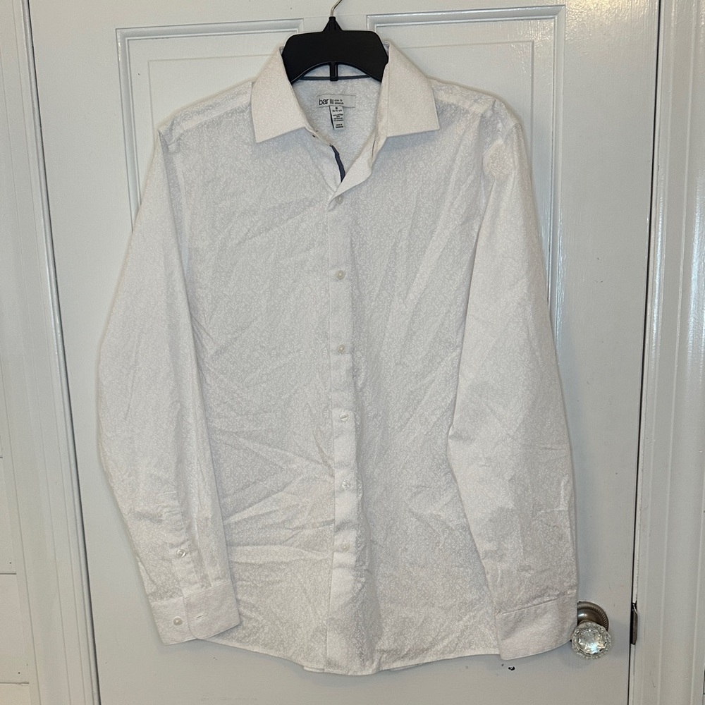 Bar III White Muted‎ Vine/Leaf Print Dress Shirt size M EUC